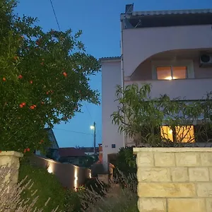 https://apartmani-lucija.hotelinzadar.com